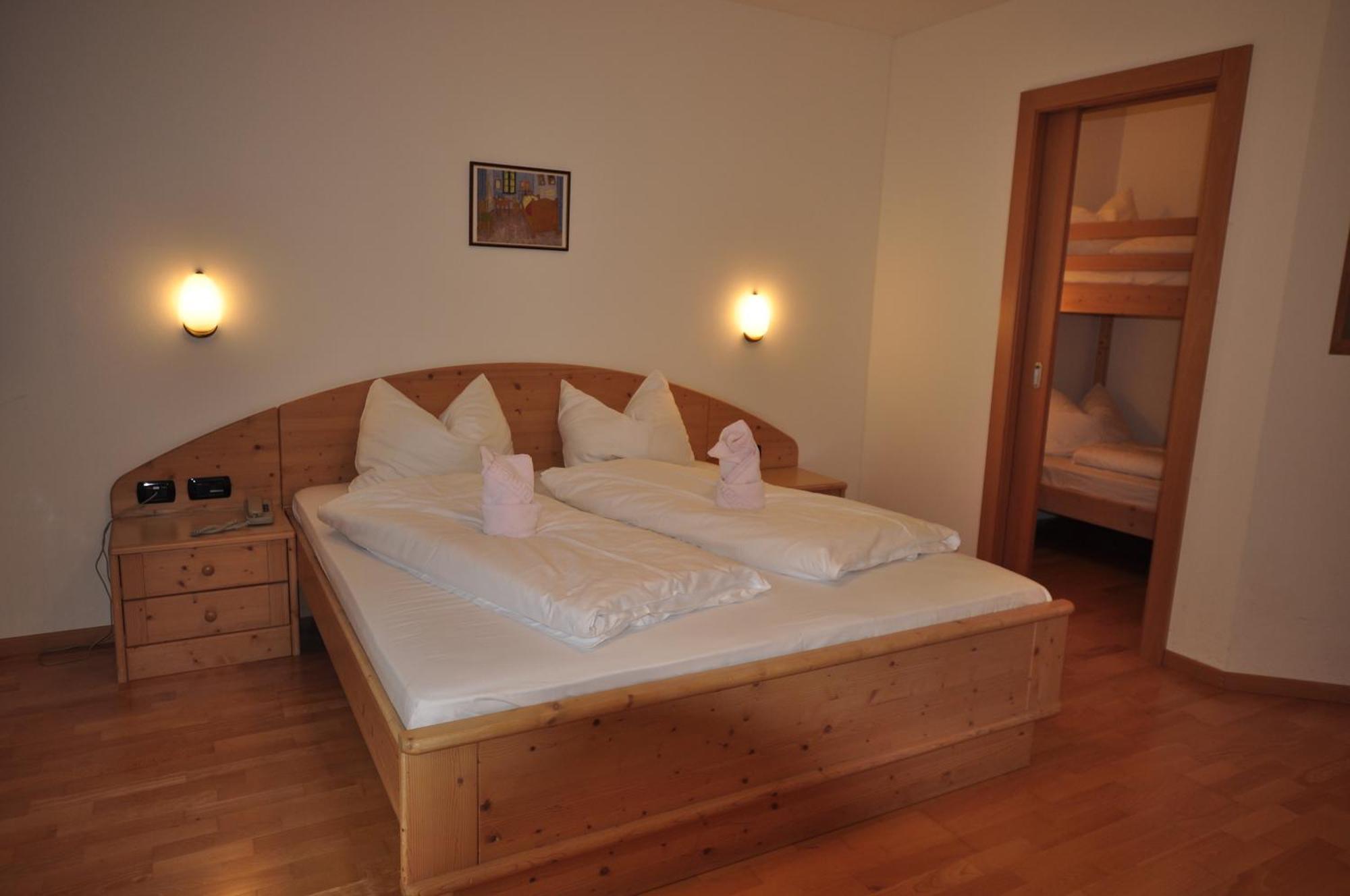 Hotel Alpin Colle Isarco Habitación foto